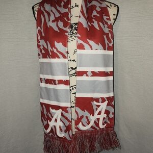 Forever 21 Red and Gray Patterned Scarf